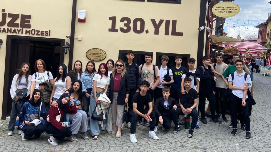 9/H Sınıfı Pazarlama ve Perakende Alanı öğrencilerimiz Odunpazarı Ticaret Müzesi ve Cumhuriyet Müzesi'ne gezi düzenlediler
